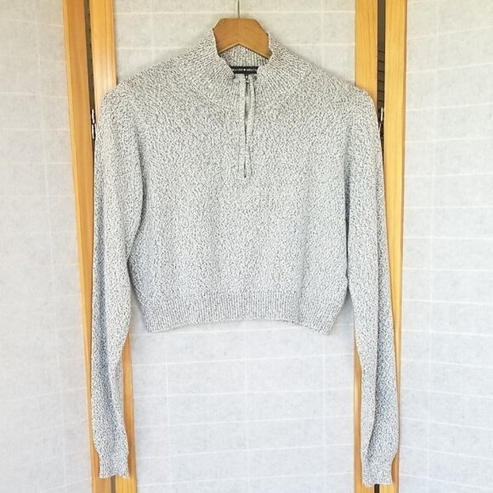 Cropped Half-Zip Knit Sweater - Light Gray